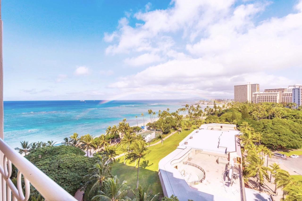 Waikiki Shore 1116 Beachfront Honolulu Bagian luar foto